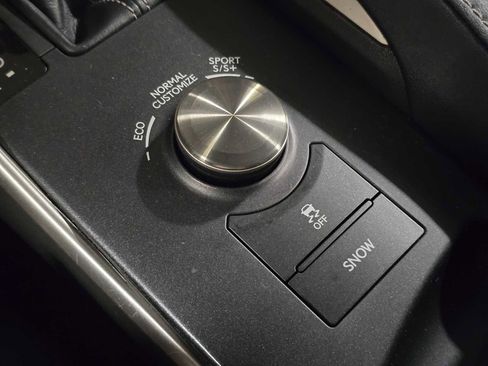 Used 2017 Lexus IS 350 AWD image 19