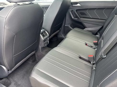 Certified 2023 Volkswagen Tiguan SE R-Line FWD image 10