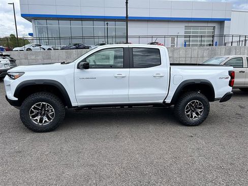 New 2026 Chevrolet Colorado ZR2 w/ Technology Package AWD/4WD image 2