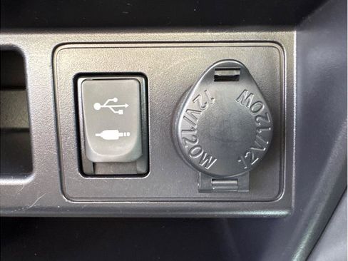 Used 2015 Toyota 4Runner SR5 AWD/4WD image 26