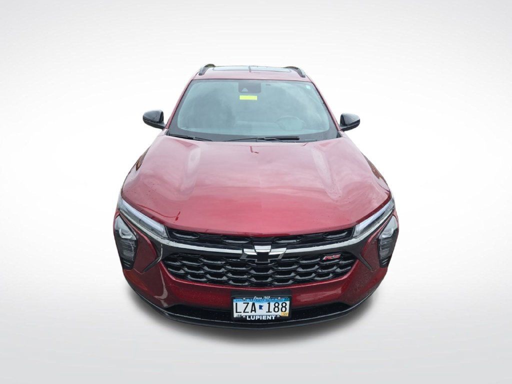 Used 2024 Chevrolet Trax RS w/ Sunroof Package FWD image 12