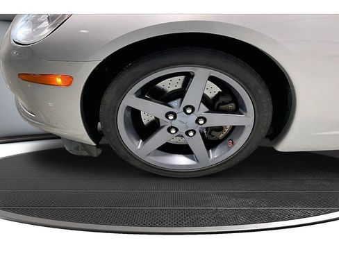 Used 2007 Chevrolet Corvette Coupe w/ Preferred Equipment Group RWD image 10