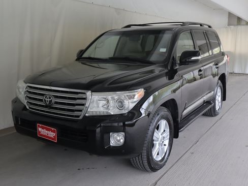 Used 2013 Toyota Land Cruiser AWD/4WD image 26