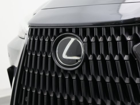 Used 2022 Lexus NX 250 FWD image 8