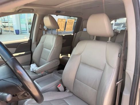 Used 2011 Honda Odyssey Touring Elite image 9