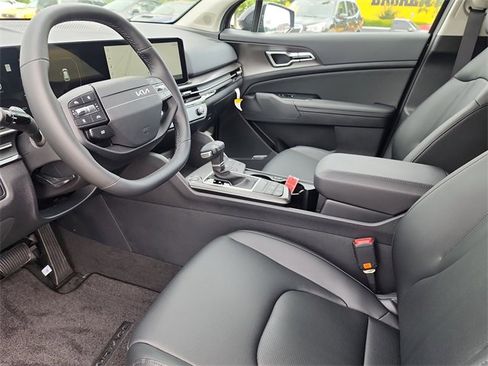 New 2026 Kia Sportage SX image 12