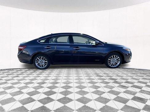 Used 2016 Toyota Avalon XLE Premium image 9