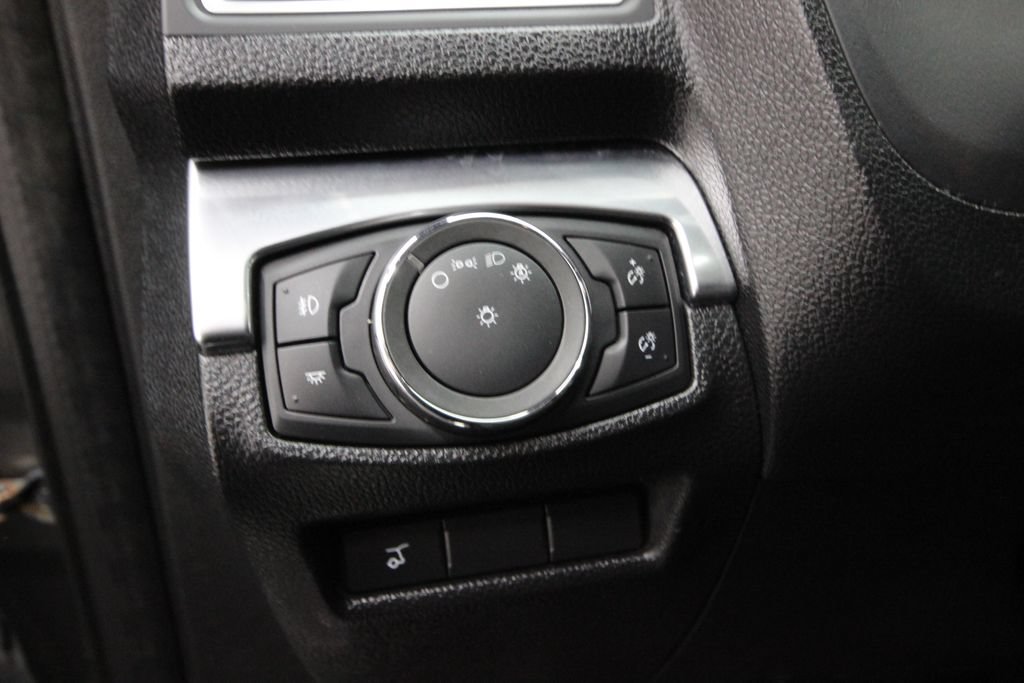 Used 2018 Ford Explorer Limited FWD image 17