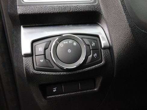 Used 2018 Ford Explorer Limited FWD image 17