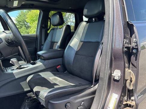 Used 2020 Jeep Grand Cherokee Altitude AWD/4WD image 9