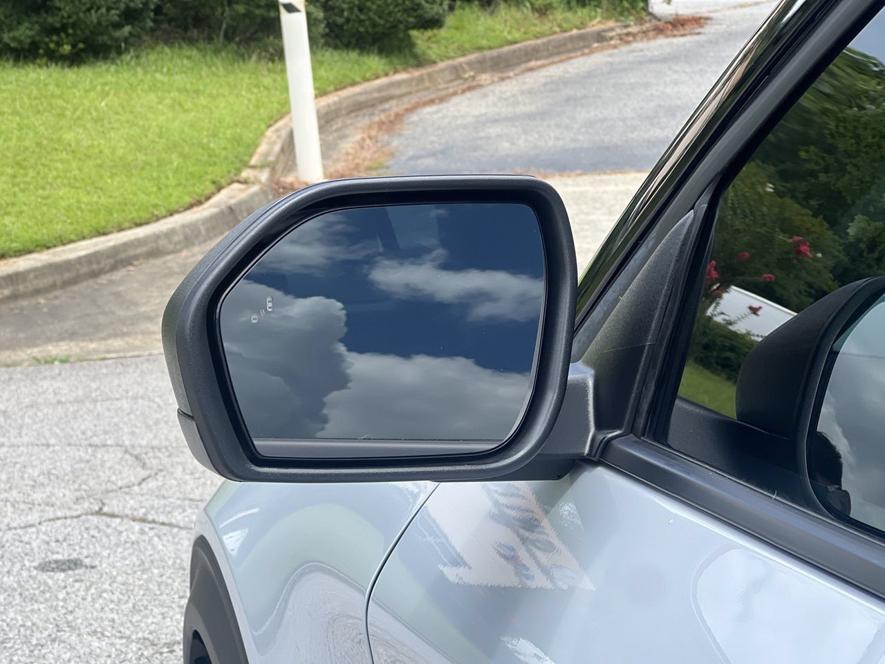 New 2026 Ford Explorer Active RWD image 23
