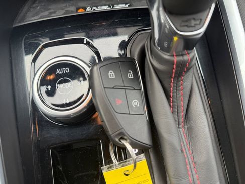 Certified 2024 Chevrolet Colorado Z71 w/ Z71 Convenience Package 2 image 32