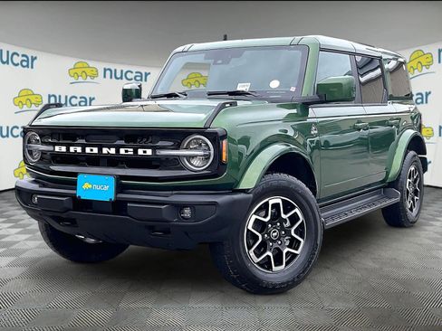 Used 2025 Ford Bronco Outer Banks image 3