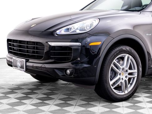 Used 2015 Porsche Cayenne Diesel AWD/4WD image 33