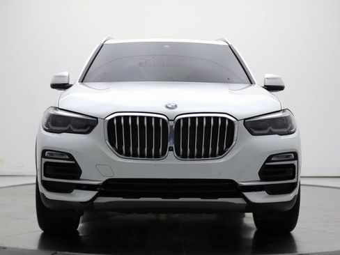 Used 2021 BMW X5 xDrive45e w/ Parking Assistance Package image 9