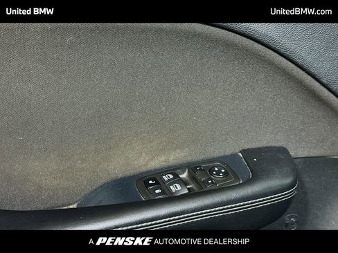 Used 2022 Dodge Challenger GT image 3