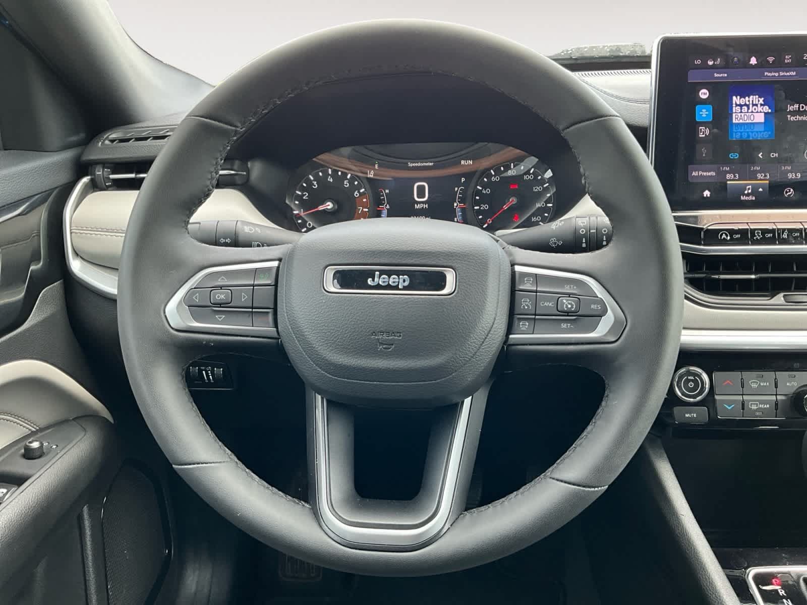 Used 2025 Jeep Compass Limited AWD/4WD image 14