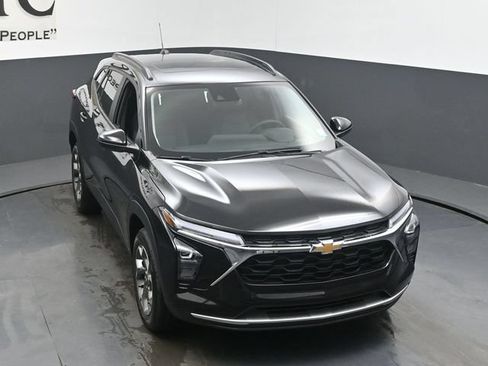 New 2026 Chevrolet Trax LT w/ Sunroof Package FWD image 25