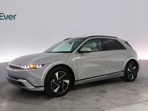 Used 2025 Hyundai Ioniq 5 Limited image 15