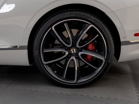 Used 2020 Bentley Continental GT image 40