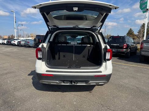New 2026 Ford Explorer Active w/ Active Comfort Package image 5