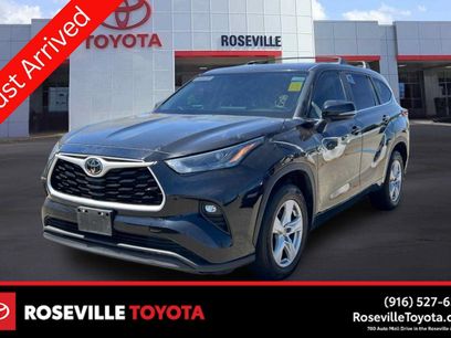 Used 2023 Toyota Highlander LE