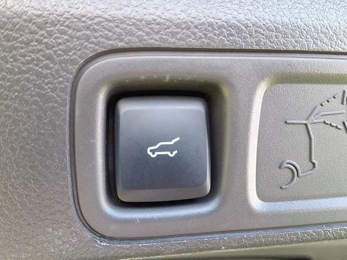 Used 2024 Lincoln Navigator Premiere image 26