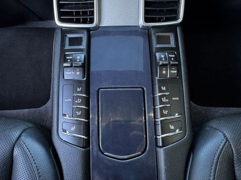 Used 2016 Porsche Panamera Edition image 33