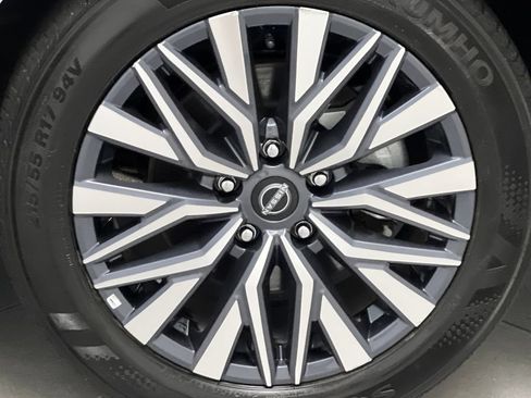 Used 2025 Nissan Altima 2.5 SV FWD image 69
