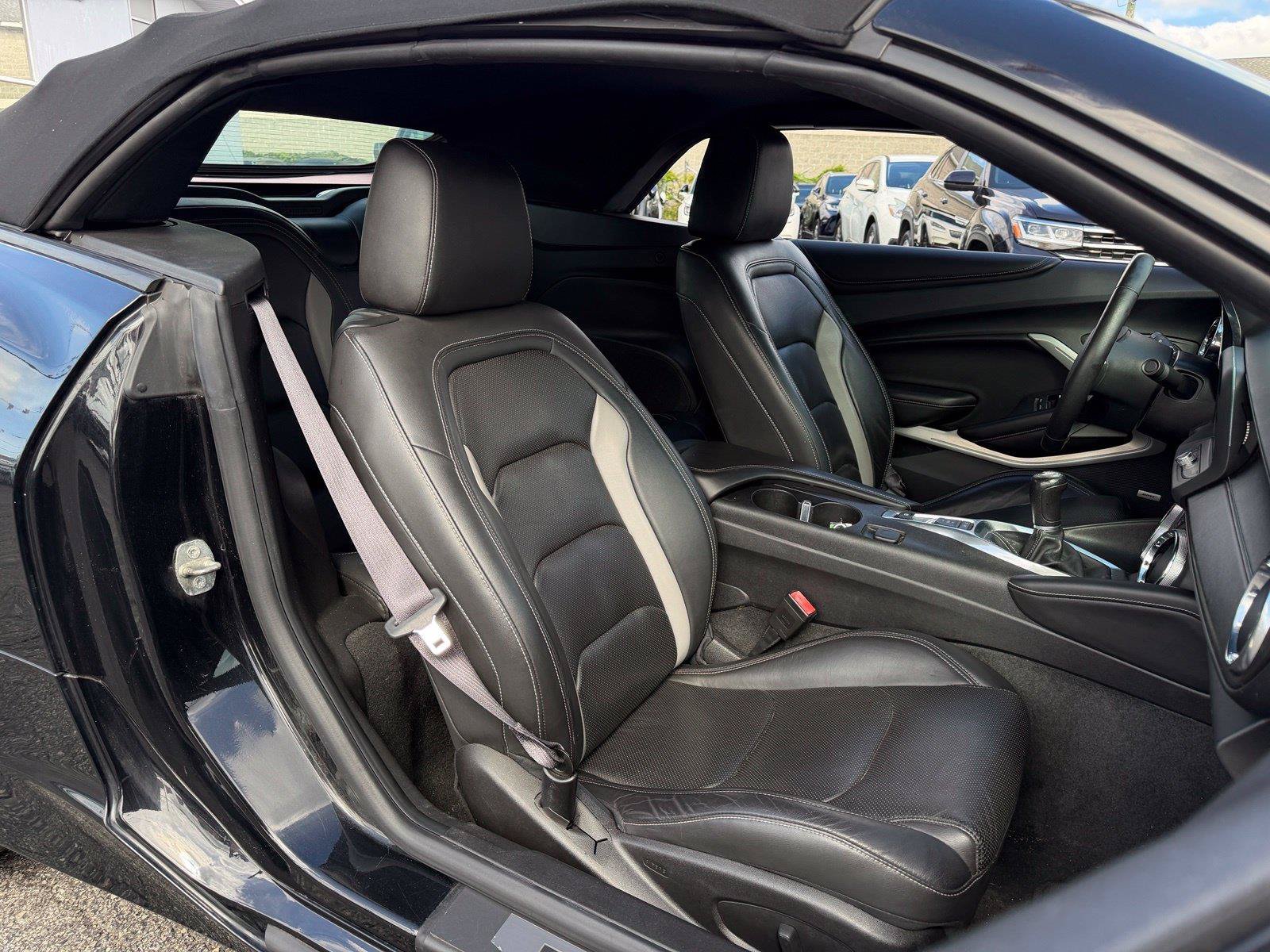 Used 2016 Chevrolet Camaro LT RWD image 12