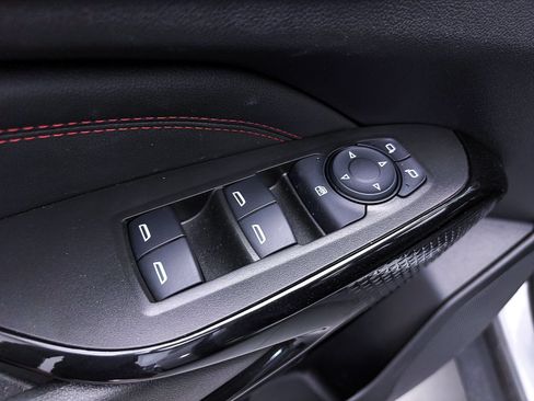 Used 2024 Chevrolet Trax RS w/ Sunroof Package FWD image 16