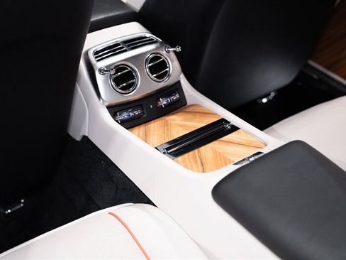 Used 2016 Rolls-Royce Dawn RWD image 14