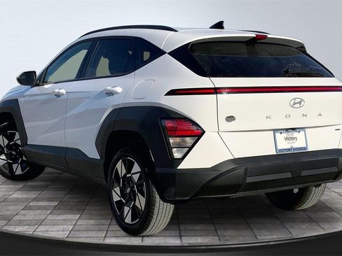Used 2025 Hyundai Kona SEL image 7
