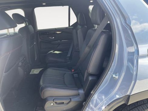 Used 2024 Honda Pilot TrailSport image 13