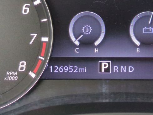Used 2022 Nissan Frontier SV AWD/4WD image 25