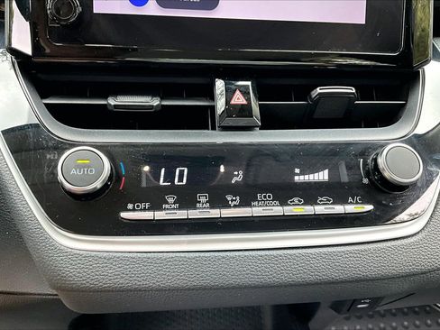 Used 2023 Toyota Corolla LE FWD image 25
