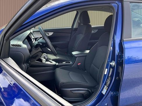 Used 2023 Kia Forte LXS image 25