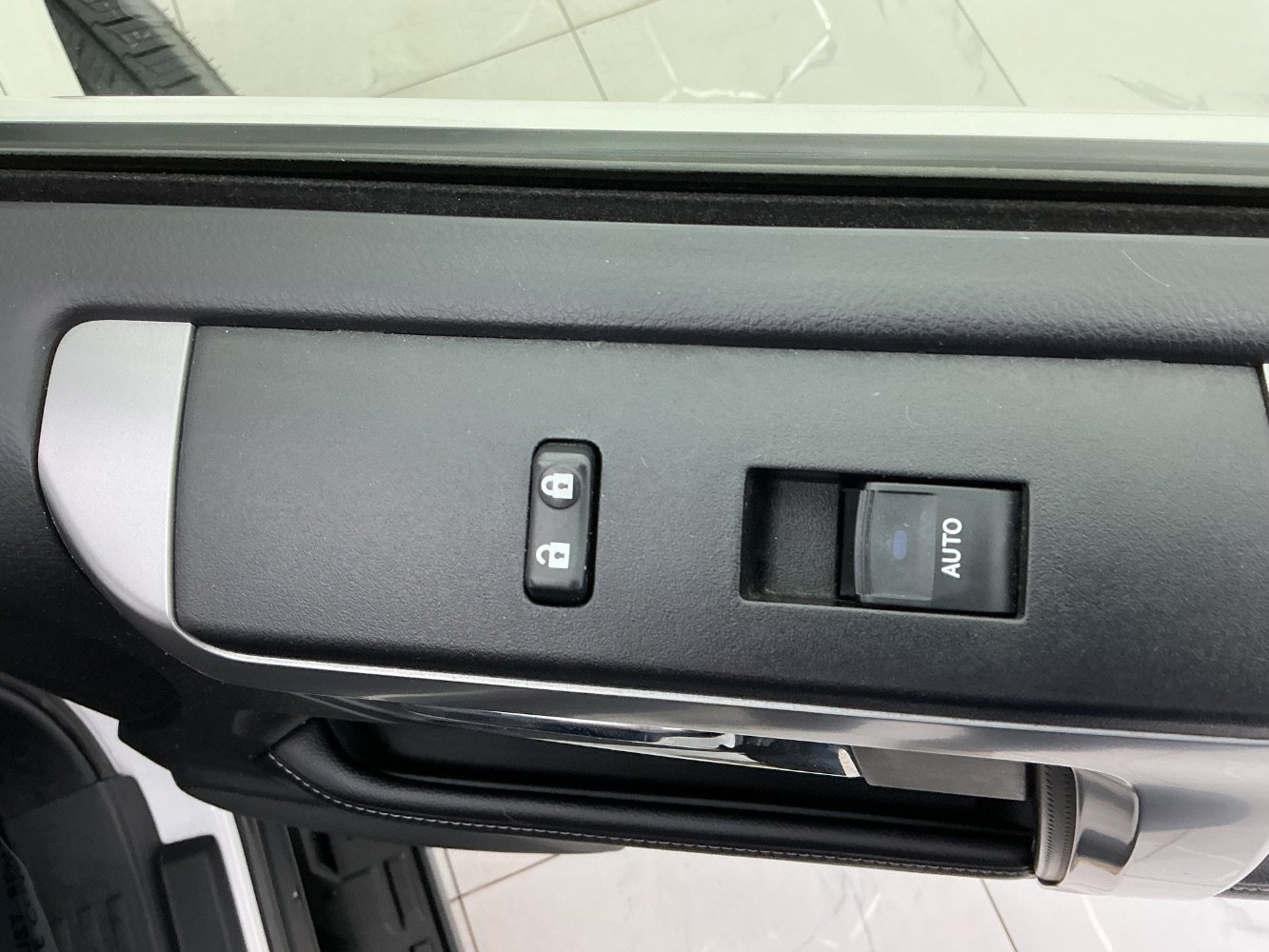 Used 2016 Toyota 4Runner SR5 Premium AWD/4WD image 40