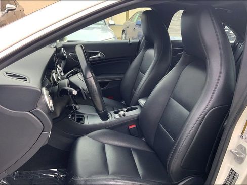 Used 2014 Mercedes-Benz CLA 250 image 8