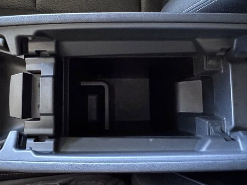 Used 2024 Nissan Rogue SV image 23