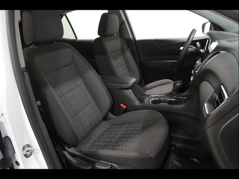 Certified 2024 Chevrolet Equinox LT AWD/4WD image 16