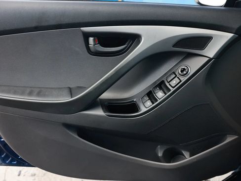 Used 2016 Hyundai Elantra SE FWD image 40