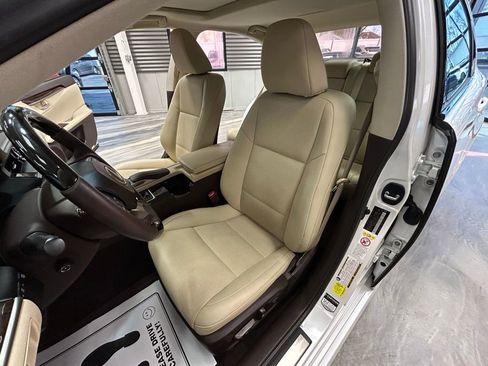 Used 2017 Lexus ES 350 image 8