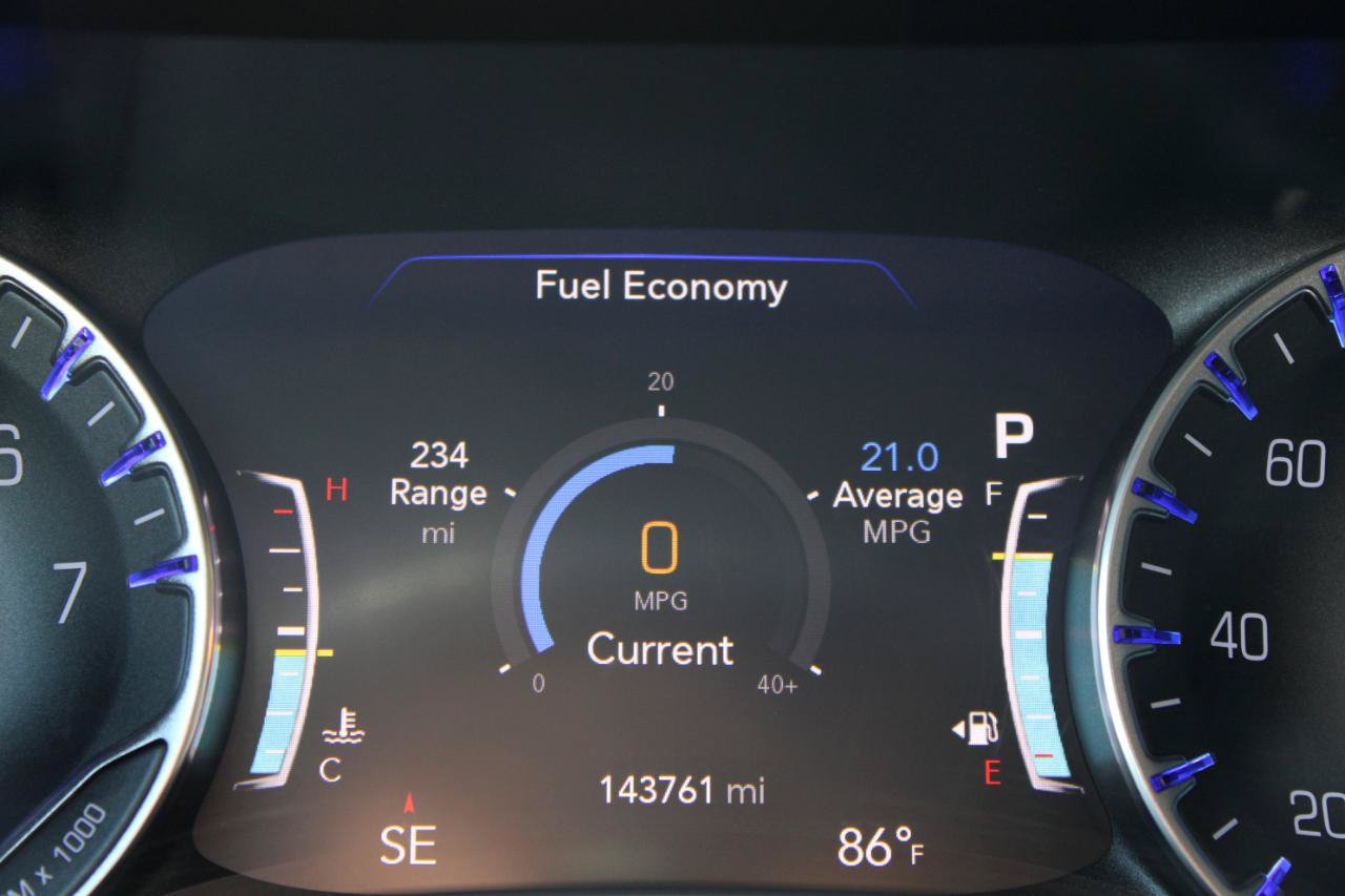 Used 2019 Chrysler Pacifica Limited FWD image 27