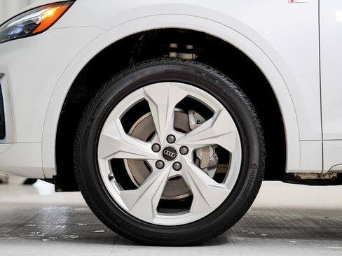 Certified 2025 Audi Q5 2.0T Premium Plus w/ Premium Plus Package image 31