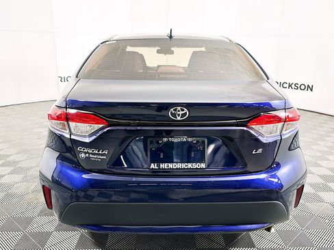 Used 2022 Toyota Corolla LE image 4