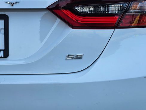 Used 2024 Toyota Camry SE FWD image 29