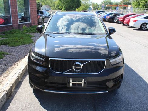Used 2020 Volvo XC40 T5 Momentum w/ Protection Package Premier AWD/4WD image 4