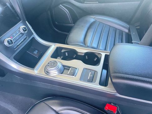 Used 2024 Ford Edge SEL image 41