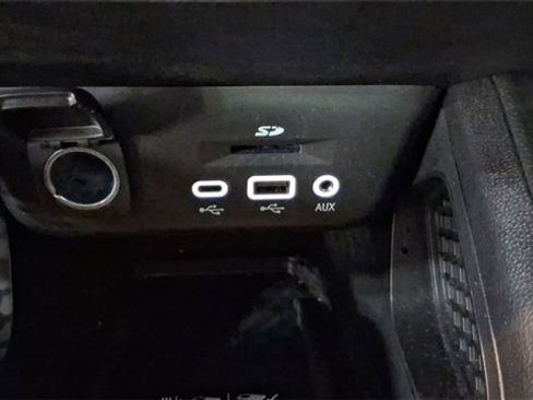 Used 2021 Chevrolet TrailBlazer RS w/ Sun and Liftgate Package image 26